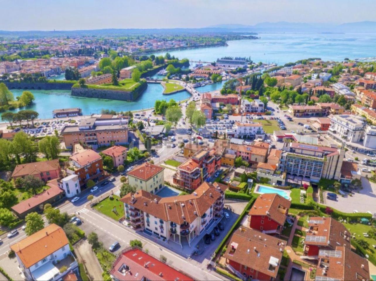 Roka House Apartment Peschiera del Garda Bagian luar foto