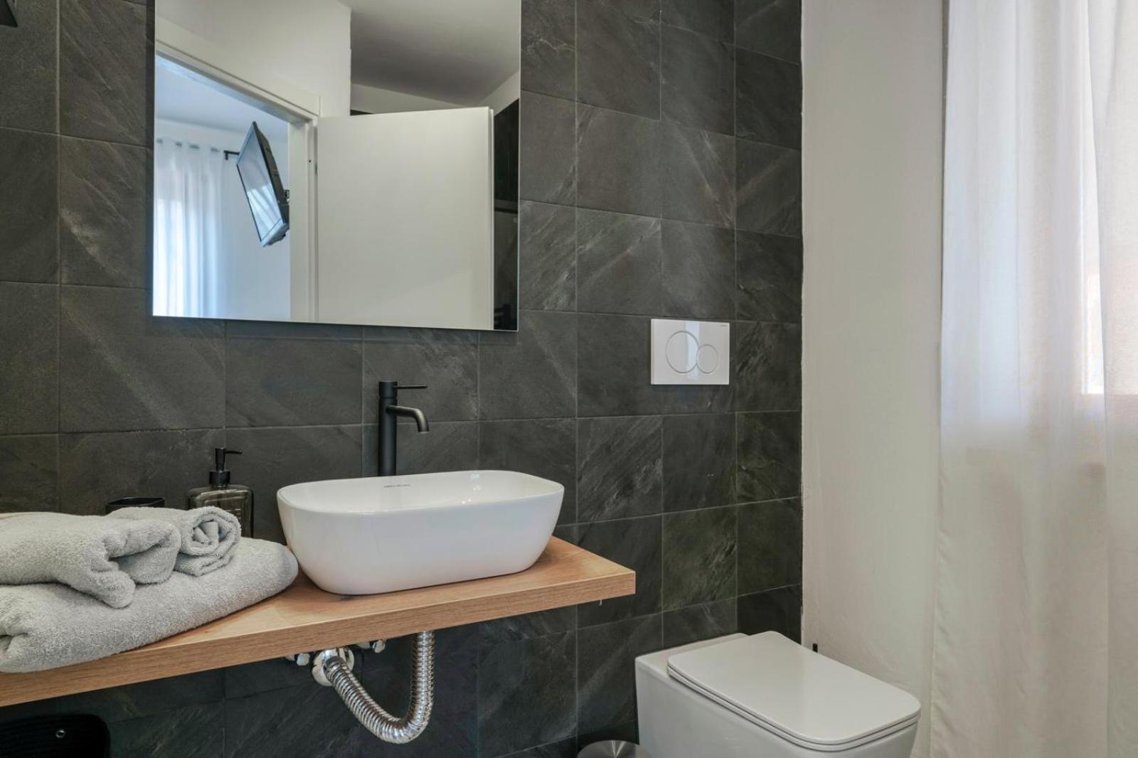 Roka House Apartment Peschiera del Garda Bagian luar foto